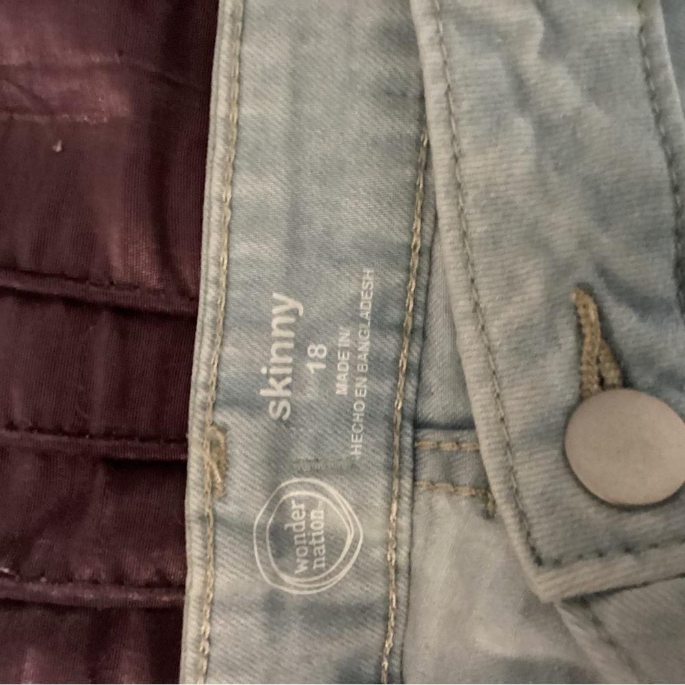 Wonder Nation Kids Light Blue Jeans - Picture 3 of 4